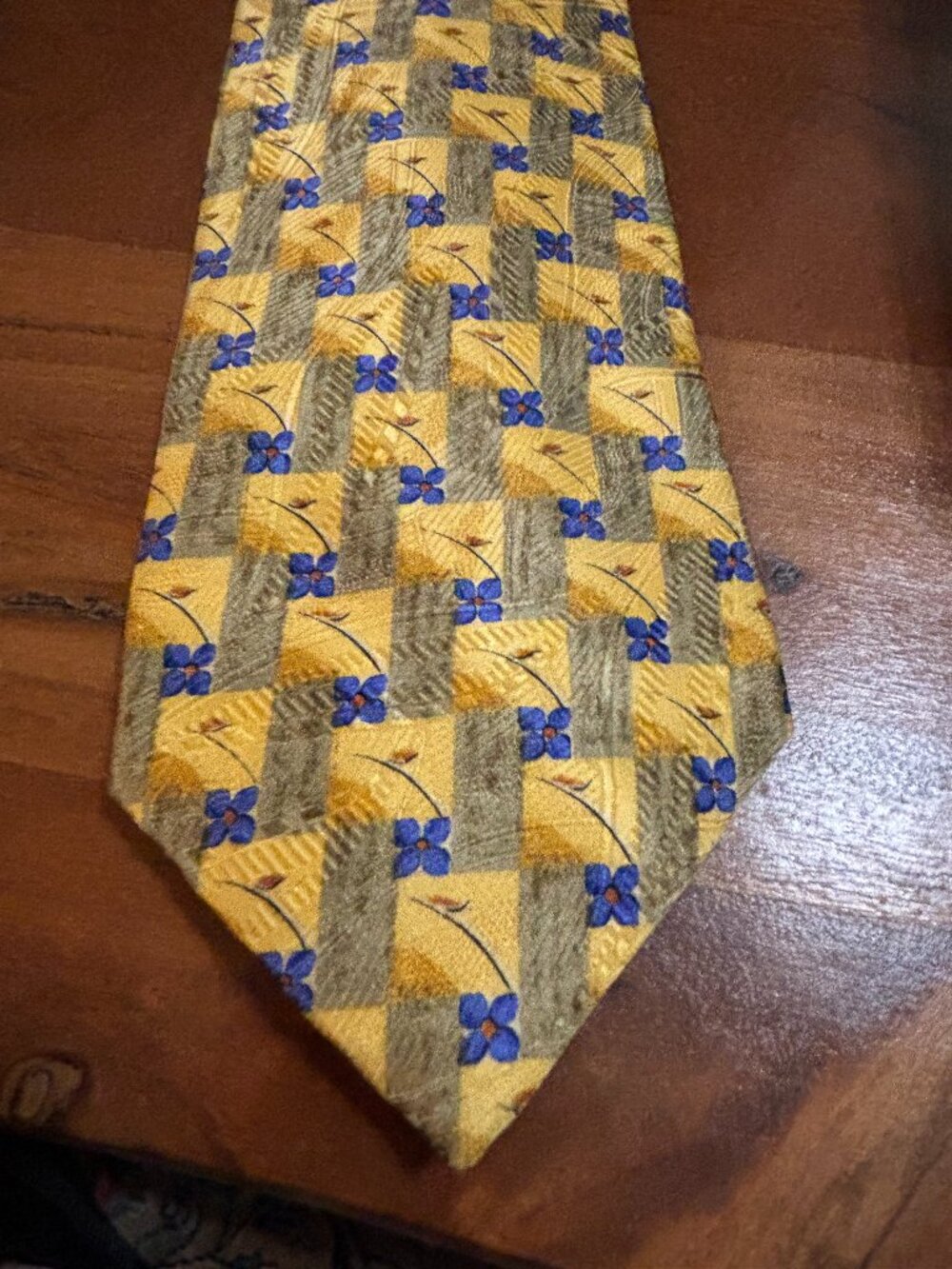 Robert Talbott Silk Tie 61" x 3 3/4" Gold/ Blue Floral Design Parisan
